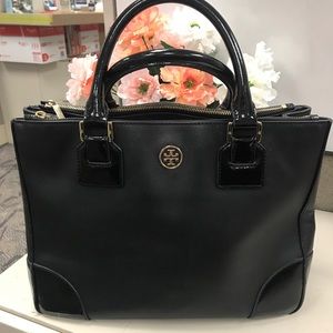 Tory Burch Robinson Tote Black Large
